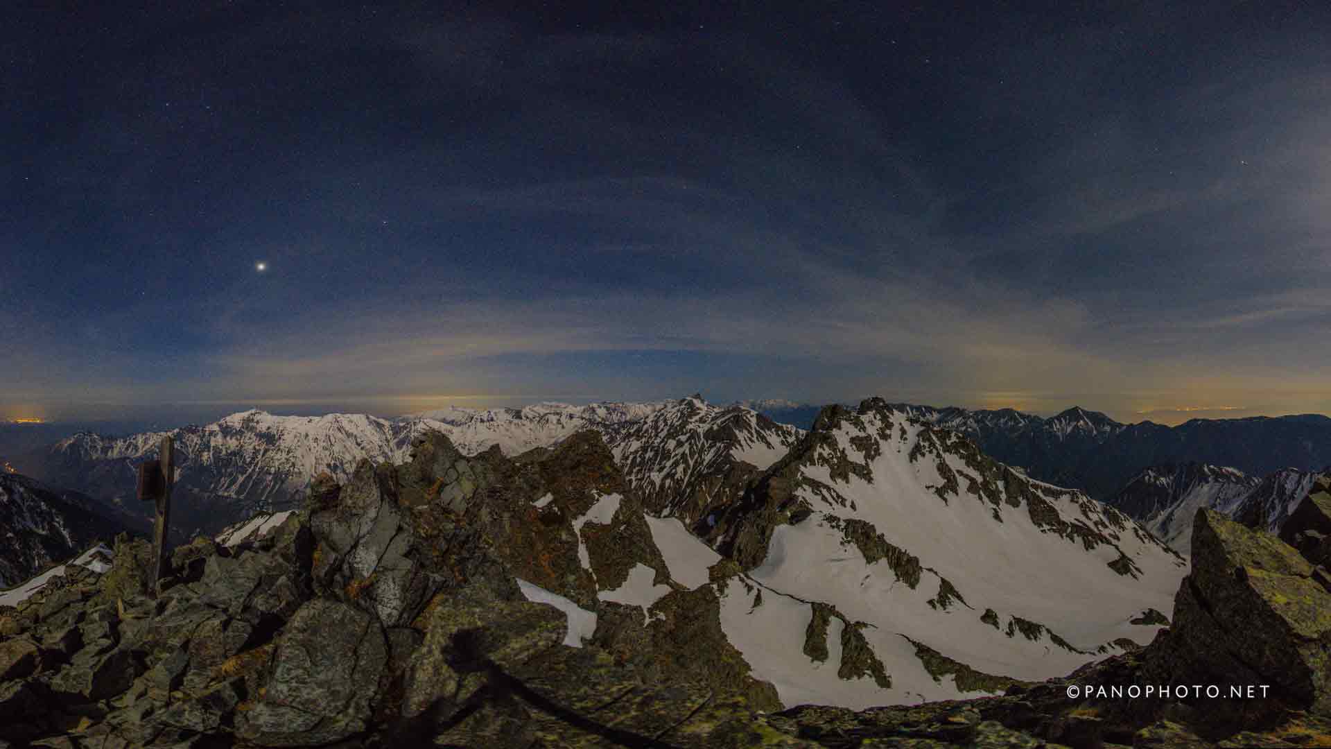 Moonlight view from Karasawadake Peak | Nikon D810 + Nikon AF Fisheye-Nikkor 16mm f/2.8D